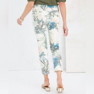 So Slimming™ Girlfriend™ Floral Crops Capri pants